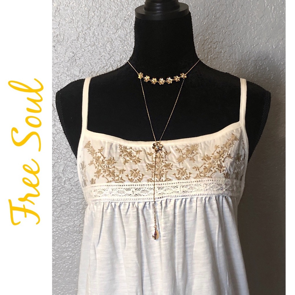 NWT. Free Soul Flower Y Necklace